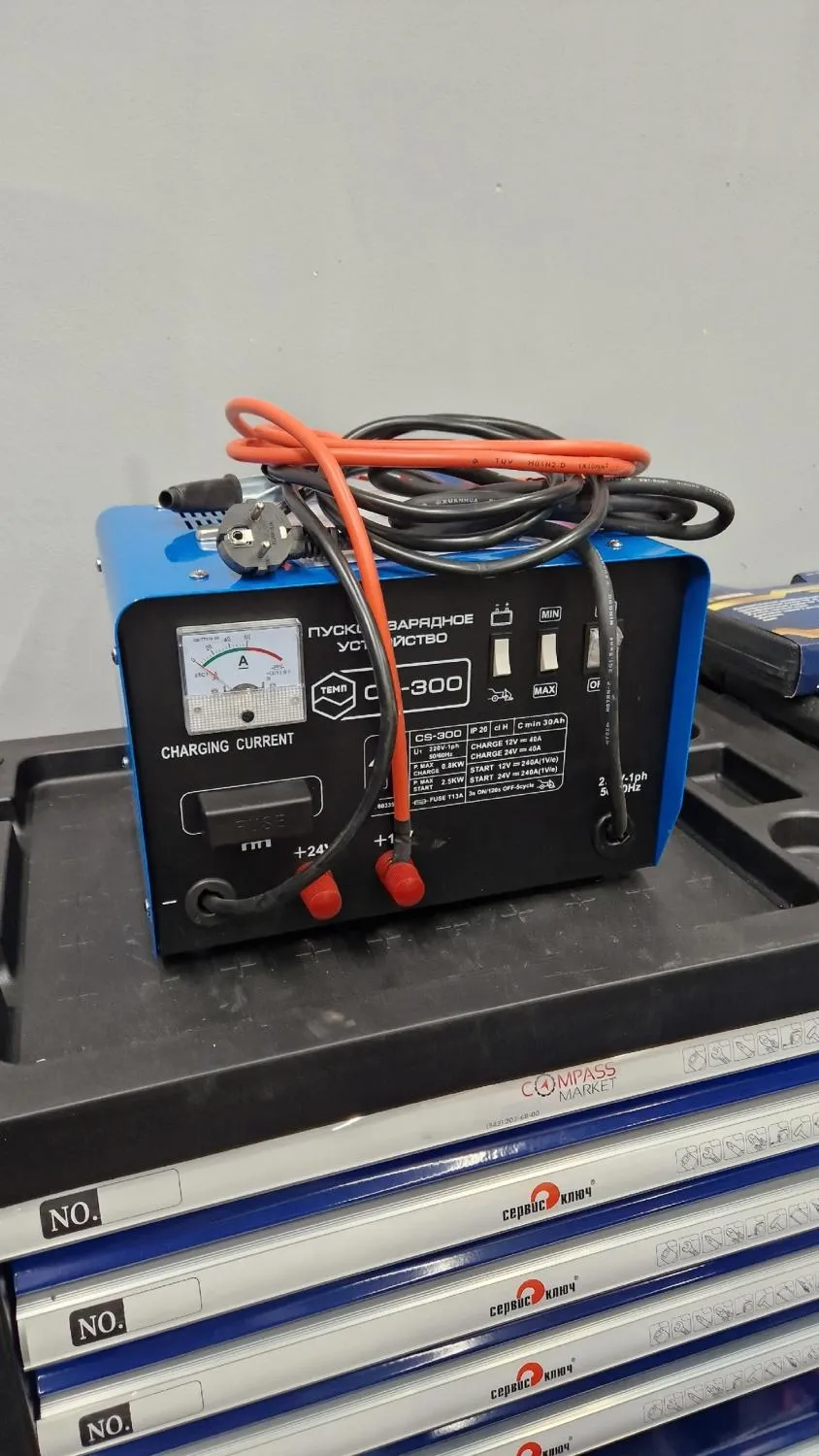  Пуско-зарядное устройство 240А, 12/24В, 220В TEMP CS-300