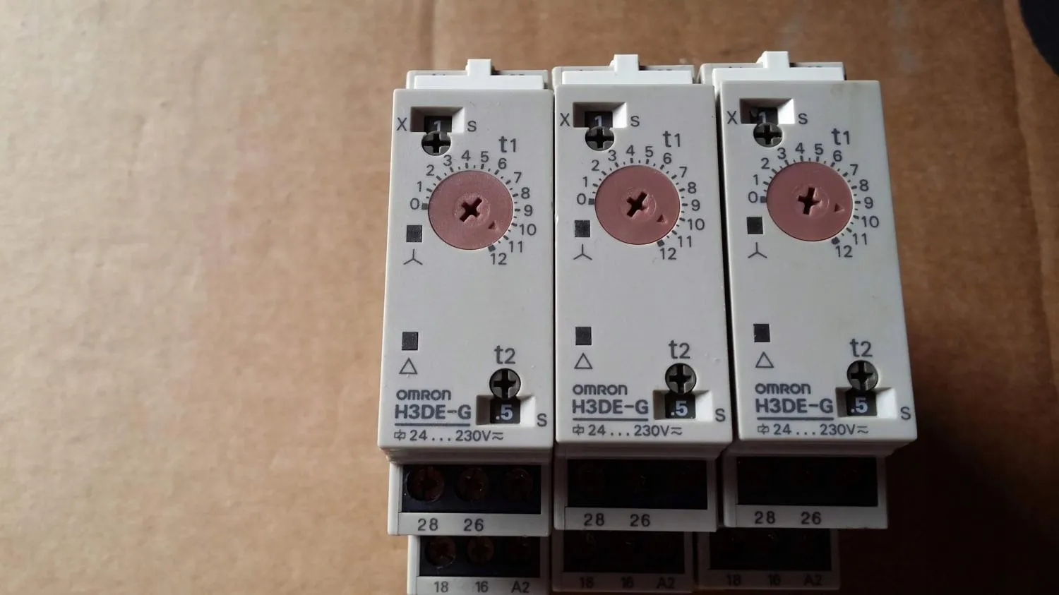 Реле времени OMRON купить